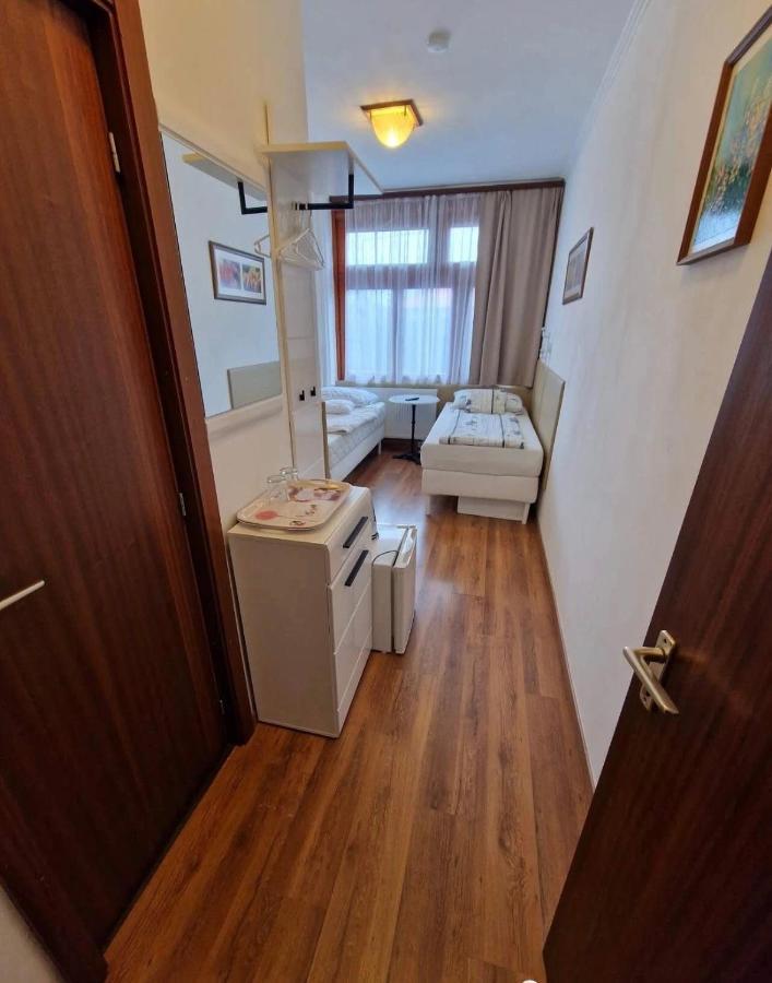 Tang House 唐舍 Hotel Budapest Ngoại thất bức ảnh