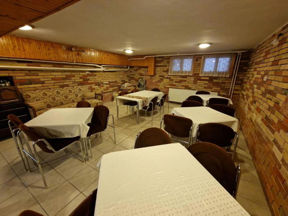 Tang House 唐舍 Hotel Budapest Ngoại thất bức ảnh